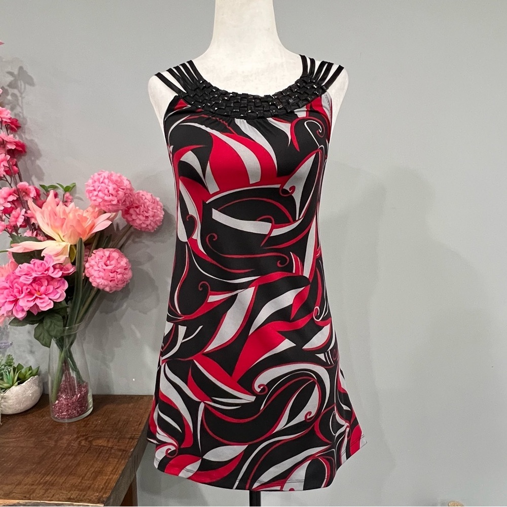 Sleeveless Top - Picture 2 of 16